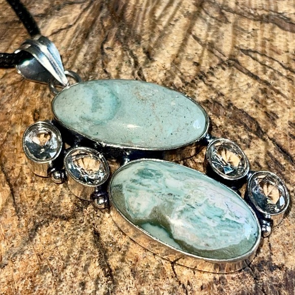 Variscite Utahlute Pendant 2 1/4” - Picture 9 of 11